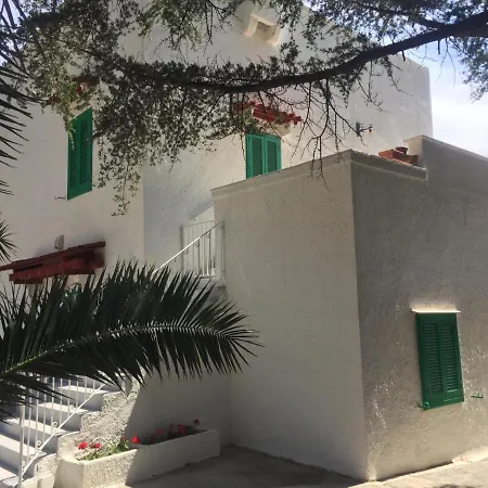 Tenuta Lamanna בית הארחה 3*