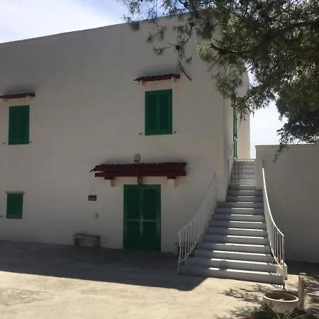 Tenuta Lamanna בית הארחה מונופולי